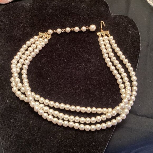 Faux Pearl 3 Strand Necklace with Goldtone Clasp and Extender - Picture 3 of 5